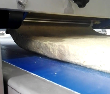 شراء 304 الفولاذ المقاوم للصدأ العجين آلة Paratha مع التحكم في أجهزة الاستشعار لعجين الخبز تصنيع عبر الإنترنت